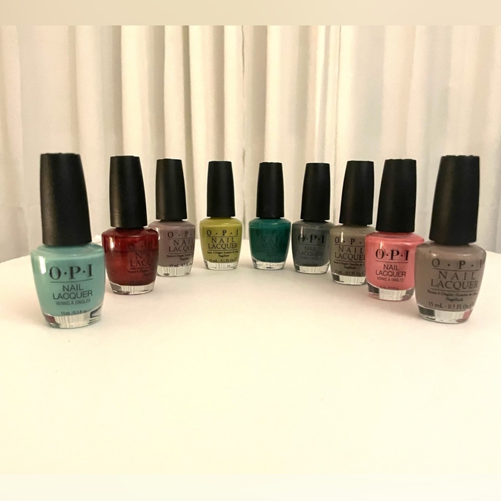 9 Preowned Bundles Of O-P-I Nail Lacquer No  Gloppy Or Sticky.